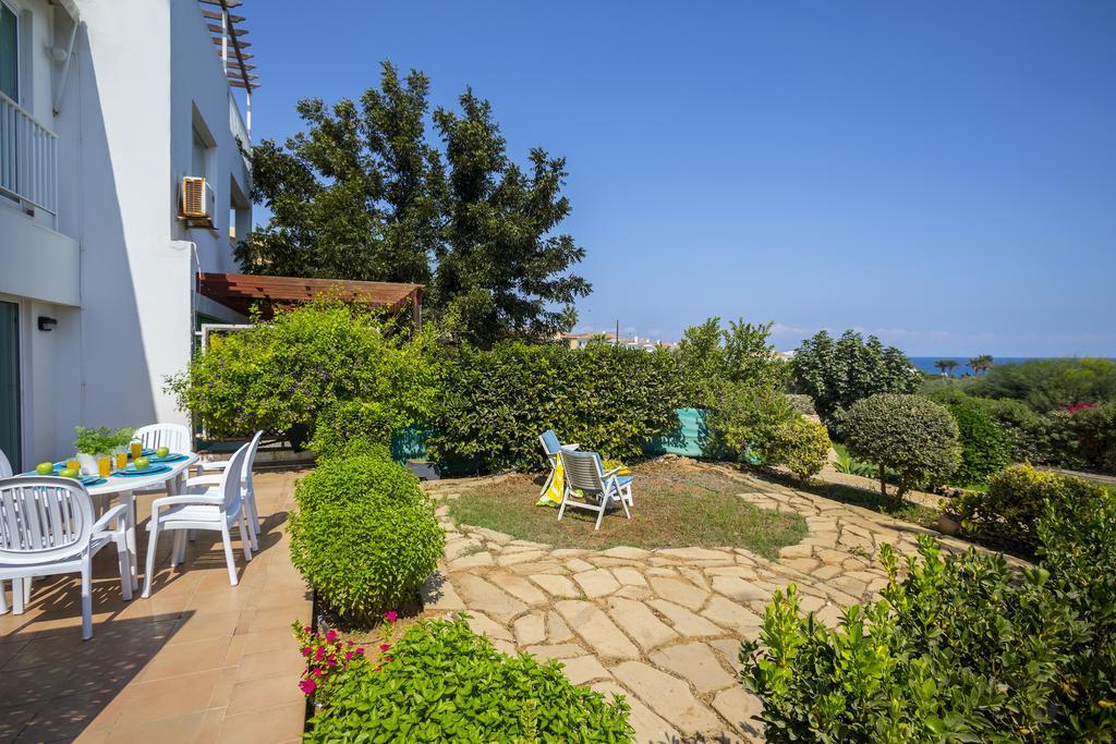 Protaras Beachfront Sirina Lina Suite Paralímni Extérieur photo