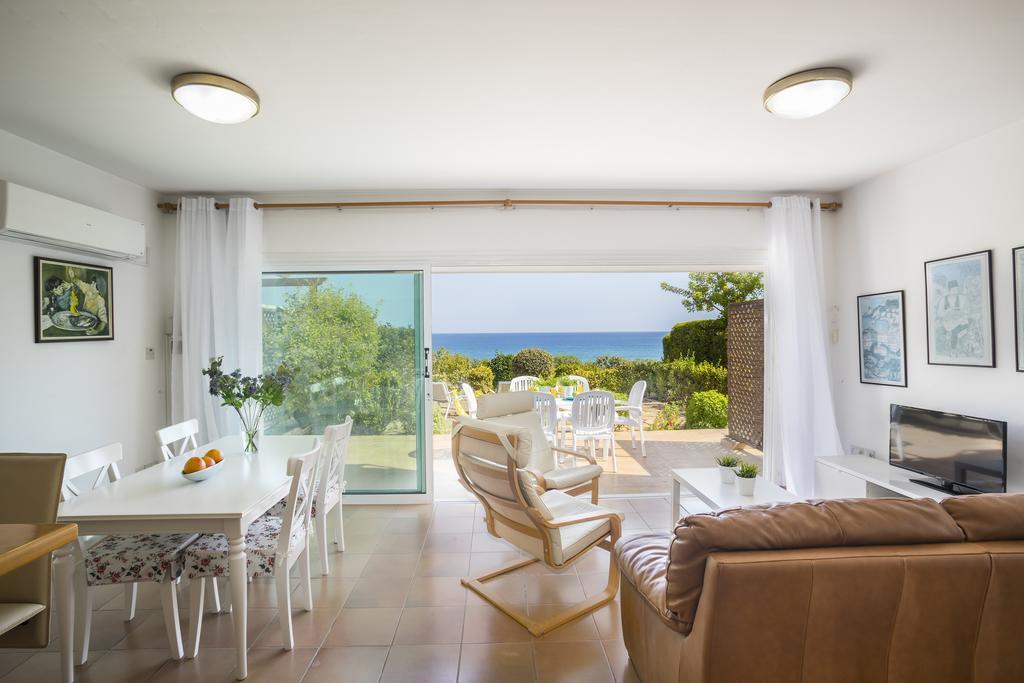 Protaras Beachfront Sirina Lina Suite Paralímni Extérieur photo